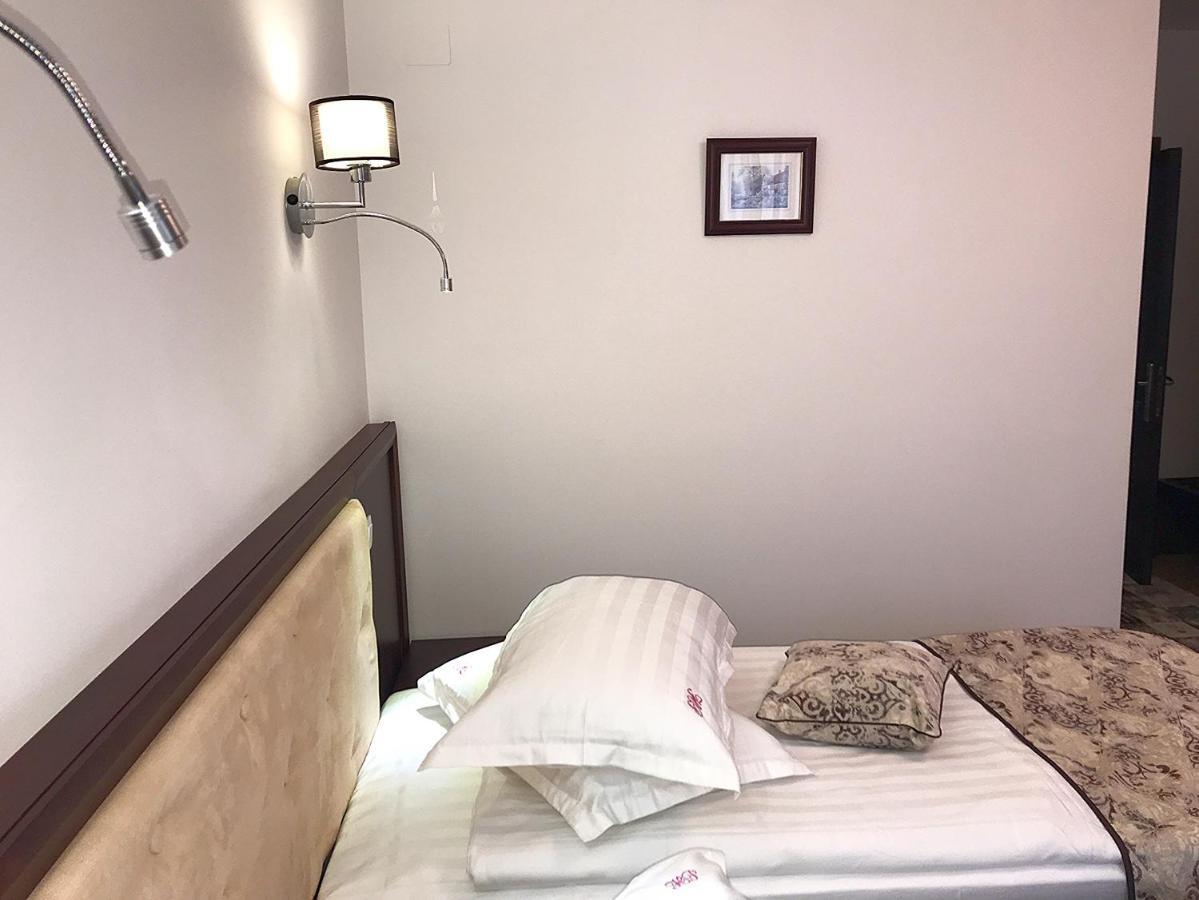 ホテル Casa Pino ブラショフ エクステリア 写真