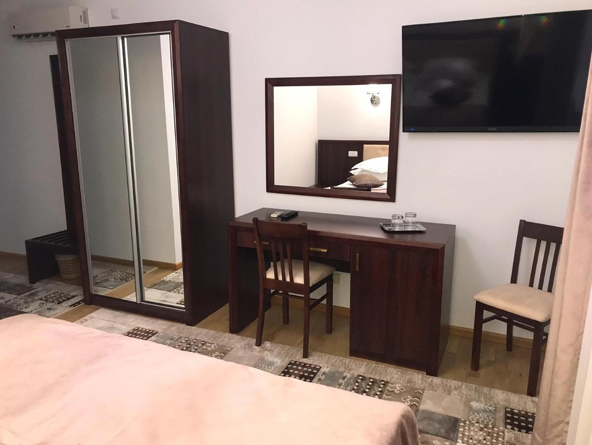 ホテル Casa Pino ブラショフ エクステリア 写真